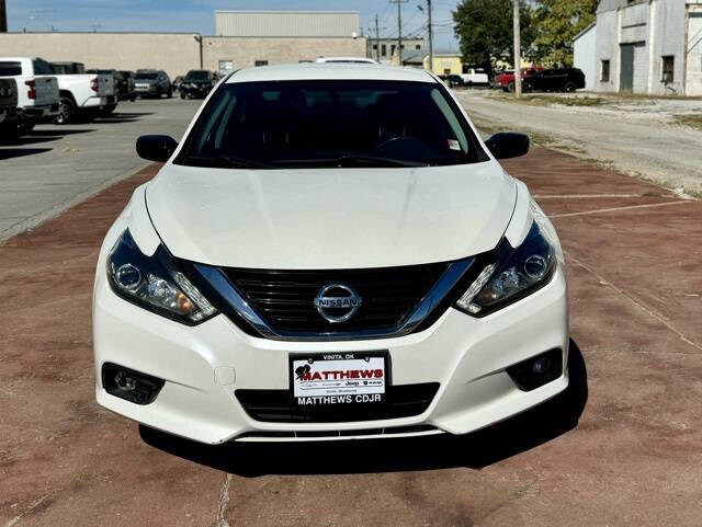 Used 2017 Nissan Altima SR with VIN 1N4AL3AP2HC271280 for sale in Vinita, OK