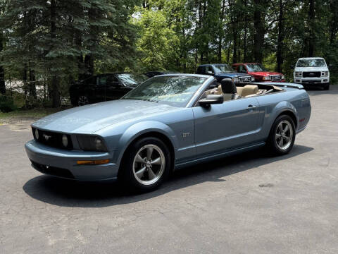 2005 Ford Mustang GT Premium