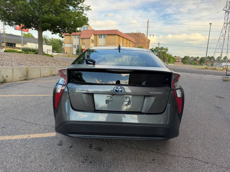 2016 Toyota Prius Three