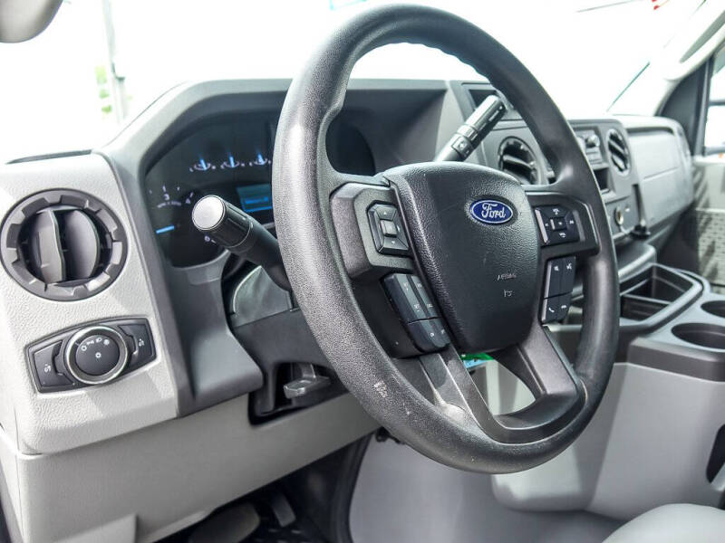 2022 Ford E-Series