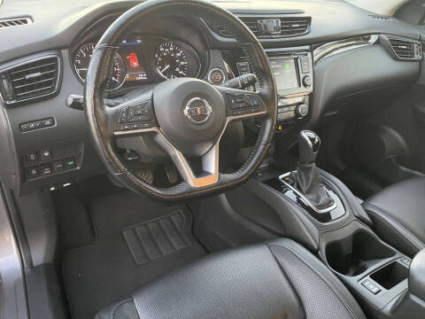 2022 Nissan Rogue Sport SL