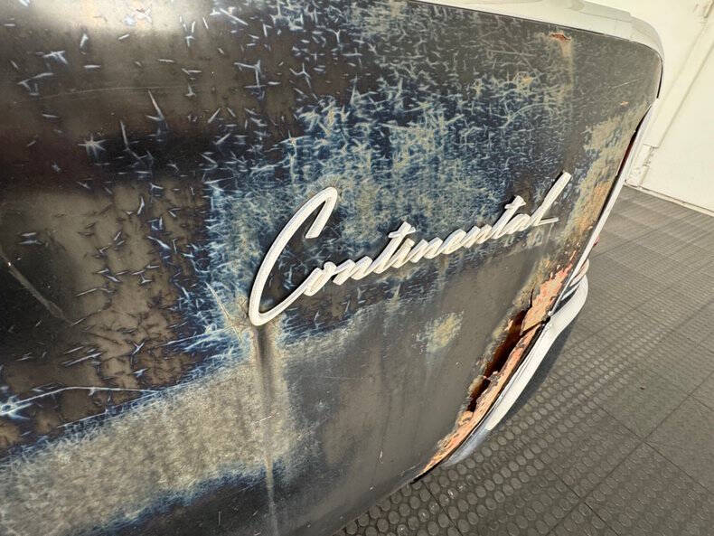 1961 Lincoln Continental