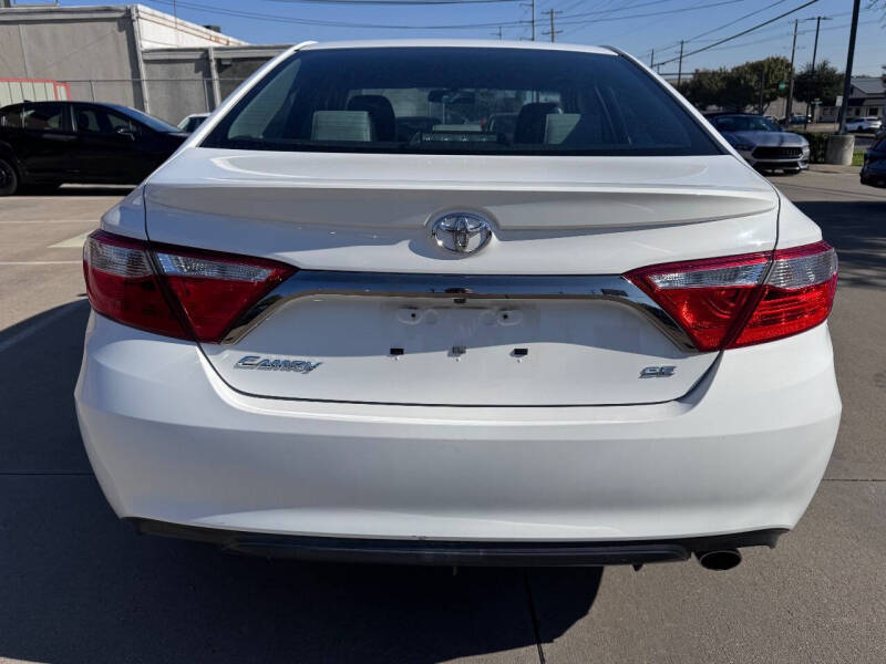 2016 Toyota Camry SE