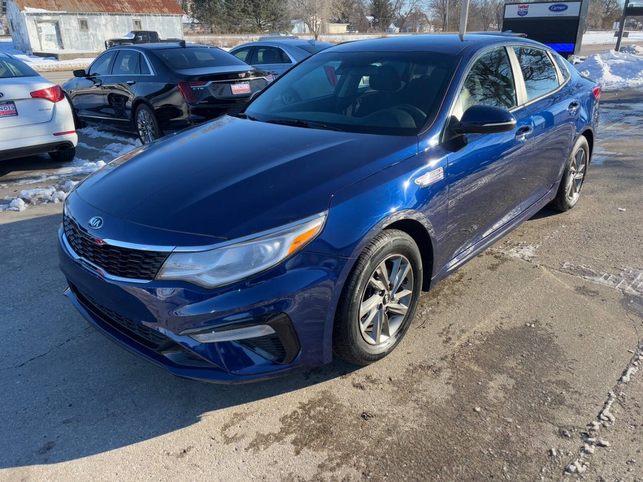 2019 Kia Optima for sale at Illinois Auto Wholesalers in Tolono, IL