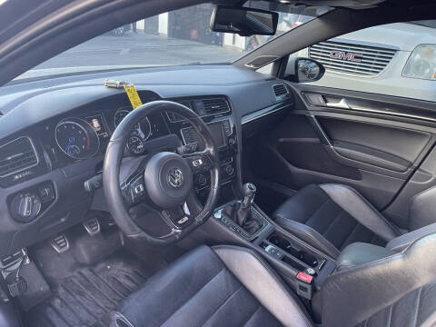 2016 Volkswagen Golf R 4Motion