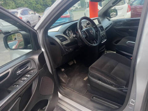 2017 Dodge Grand Caravan SE