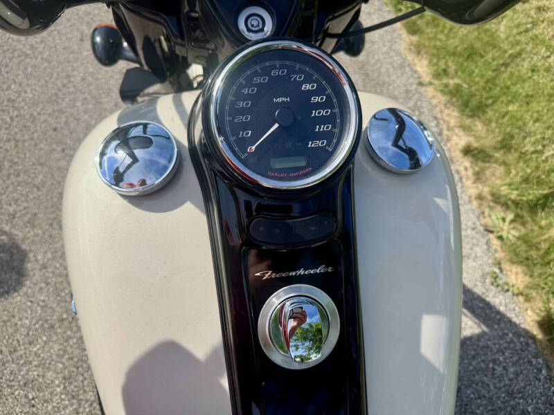 2023 Harley-Davidson FLRT