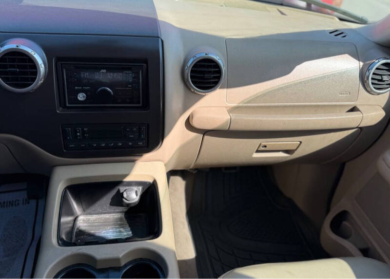 2004 Ford Expedition Eddie Bauer