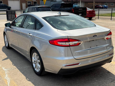 2020 Ford Fusion SE