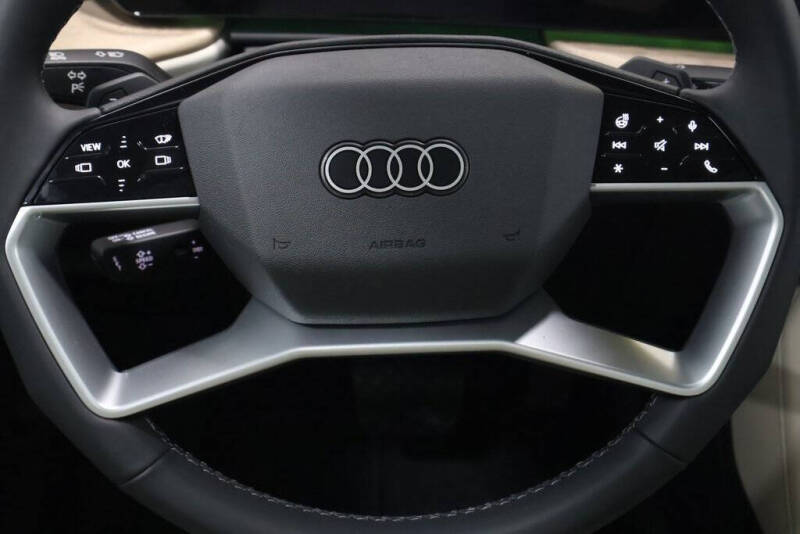 2025 Audi Q5 quattro Premium Plus TFSI