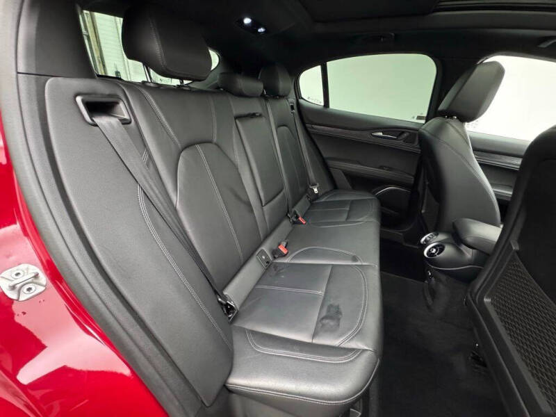 2022 Alfa Romeo Stelvio Sprint