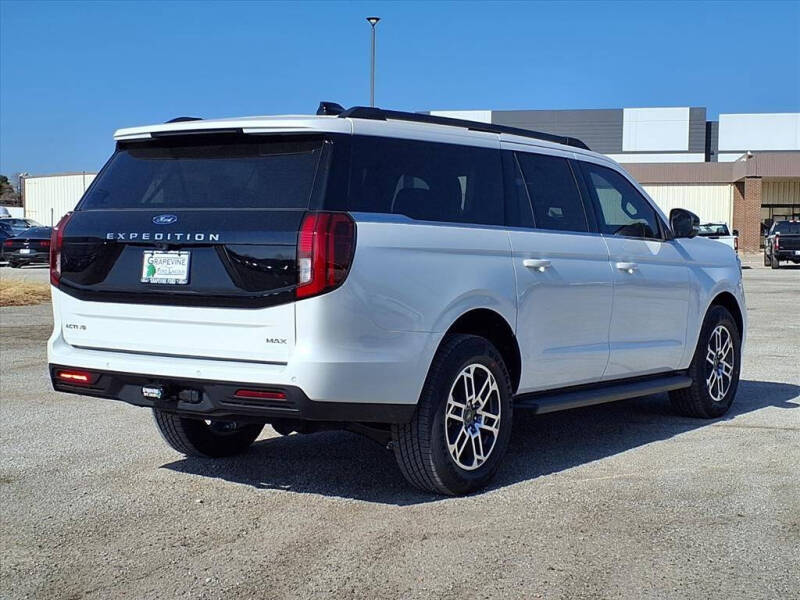 2026 Ford Expedition MAX Active