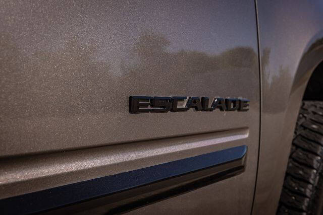 2012 Cadillac Escalade Luxury