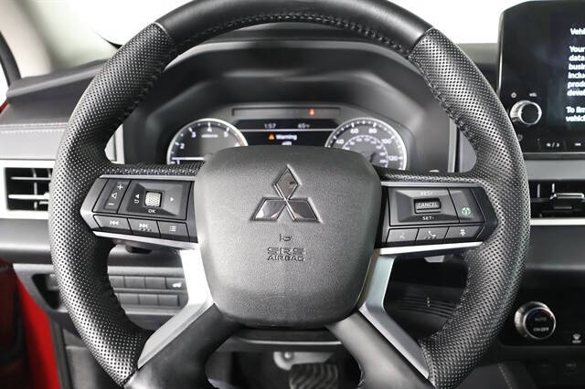 2023 Mitsubishi Outlander SE