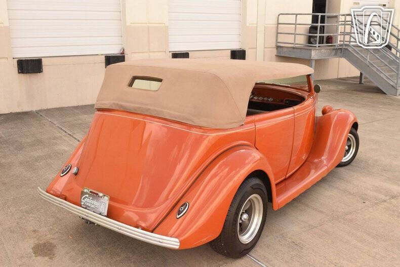 1935 Ford Phaeton
