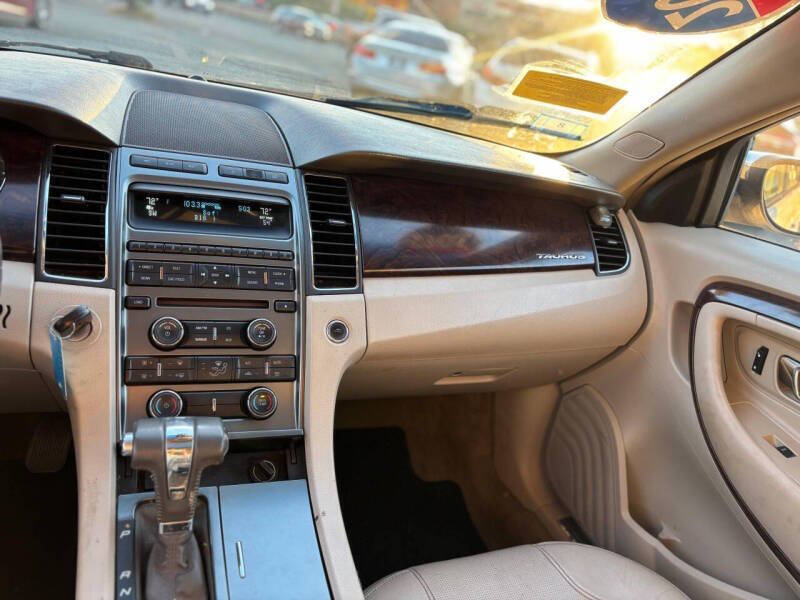 2012 Ford Taurus Limited