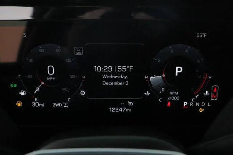 2025 GMC Yukon Elevation