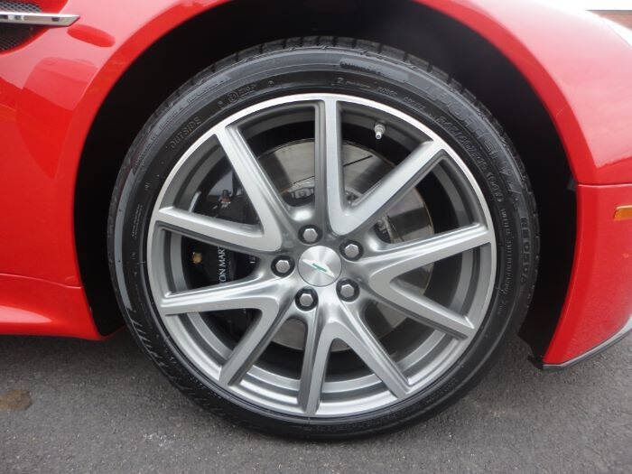 2012 Aston Martin V8 Vantage