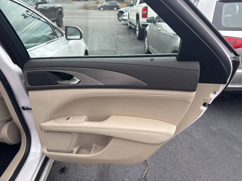 2020 Lincoln MKZ Standard