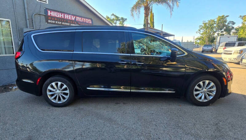 2017 Chrysler Pacifica Touring Plus
