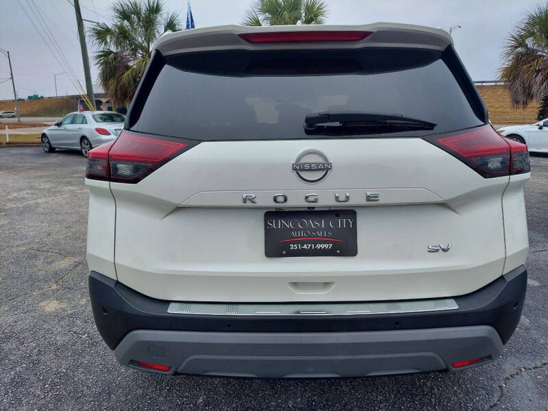 2022 Nissan Rogue SV