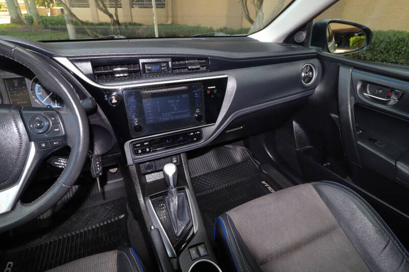 2017 Toyota Corolla SE