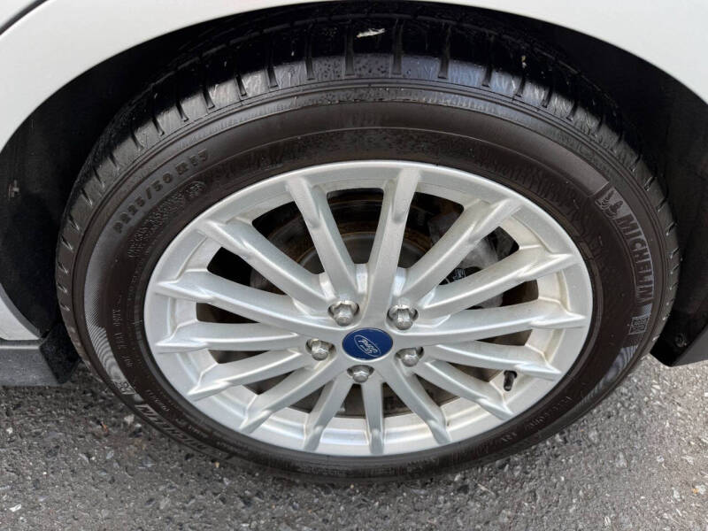 2013 Ford C-MAX Hybrid SEL