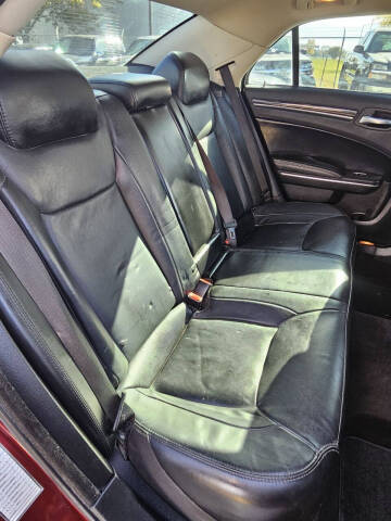 2016 Chrysler 300 Limited