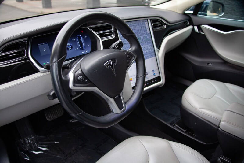 2013 Tesla Model S