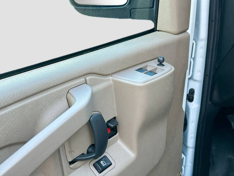2023 Chevrolet Express 2500