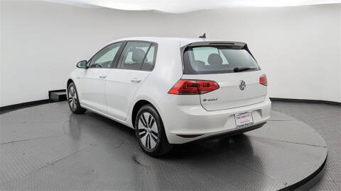 2016 Volkswagen e-Golf SE