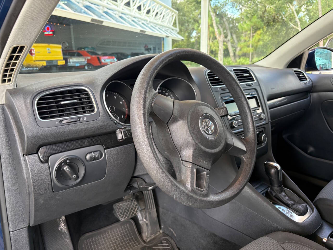 2012 Volkswagen Jetta 24