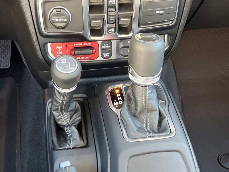2026 Jeep Gladiator Shadow Ops