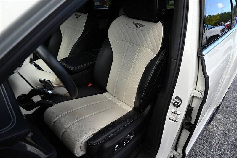 2019 Bentley Bentayga 22