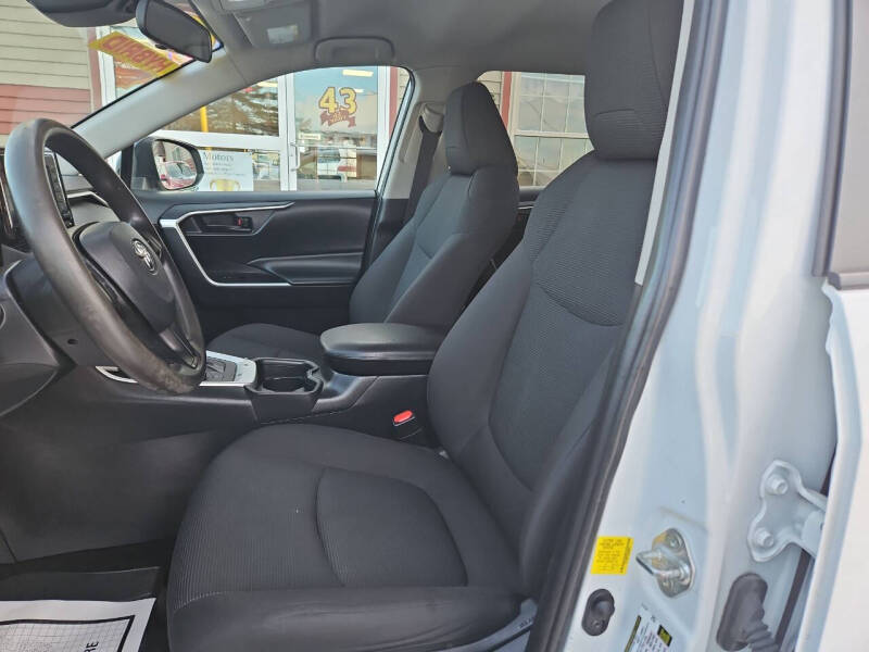 2019 Toyota RAV4 Hybrid LE