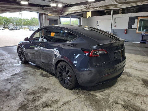 2025 Tesla Model Y Performance