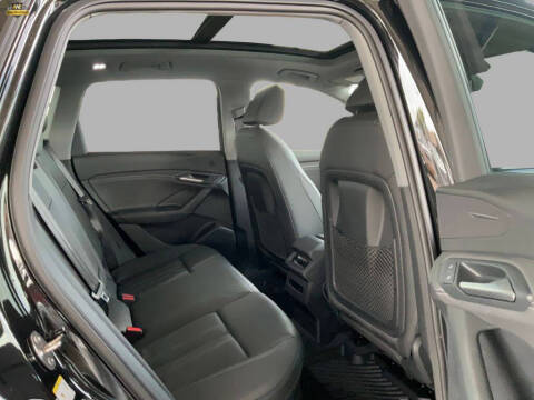 2025 Audi Q6 e-tron Premium