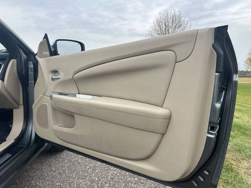 2011 Chrysler 200 Limited