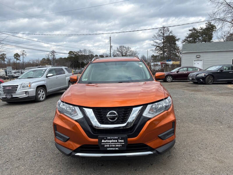 2018 Nissan Rogue SV's photo