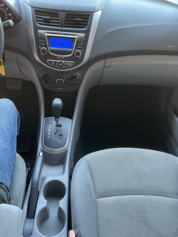 2012 Hyundai Accent GS