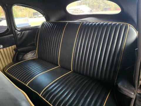 1948 Ford Super Deluxe