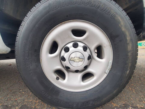 2023 Chevrolet Express 2500