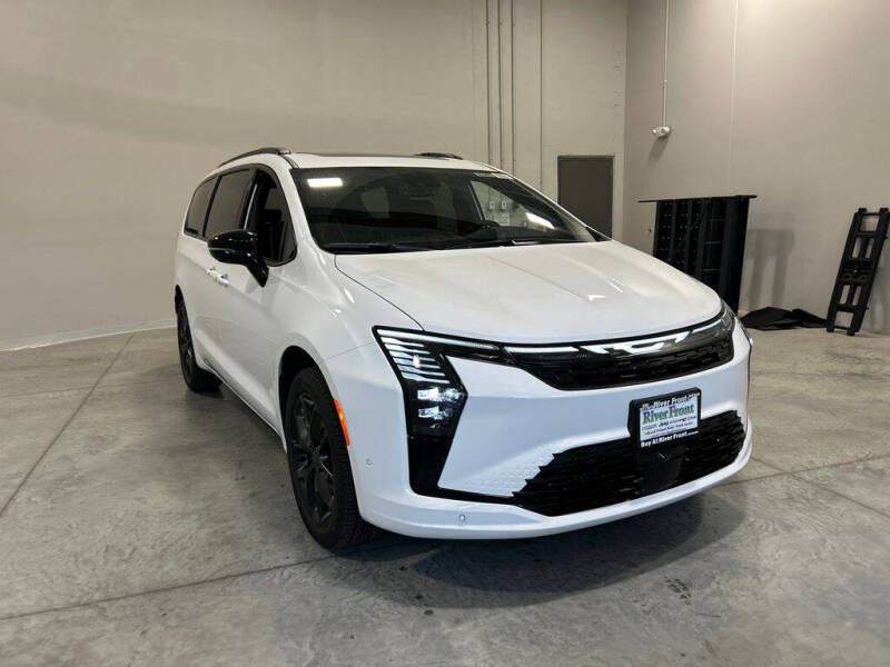 2027 Chrysler Pacifica Limited