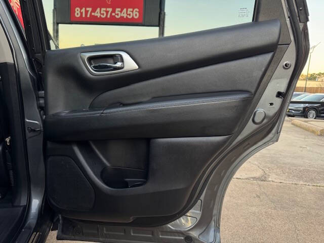 2020 Nissan Pathfinder S