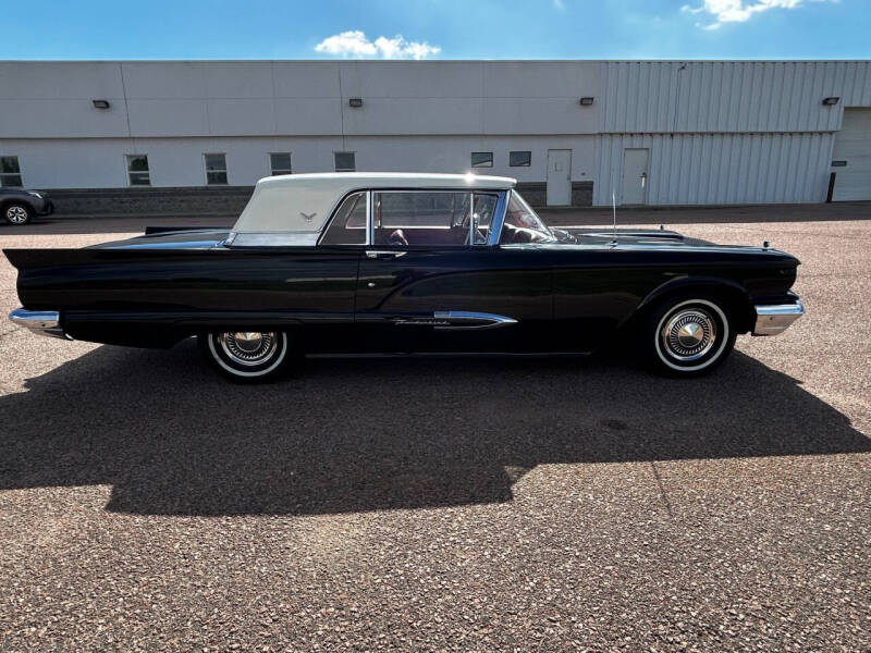 1959 Ford Thunderbird