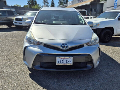 2015 Toyota Prius v Three