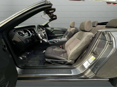 2014 Ford Mustang V6