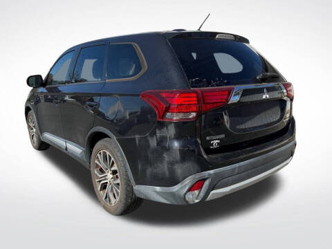 2016 Mitsubishi Outlander SE