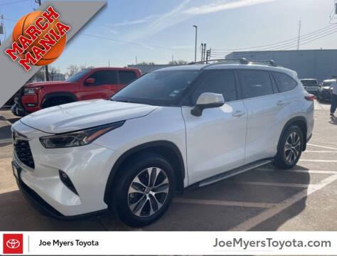 2023 Toyota Highlander for sale at Joe Myers Toyota PreOwned in Houston TX