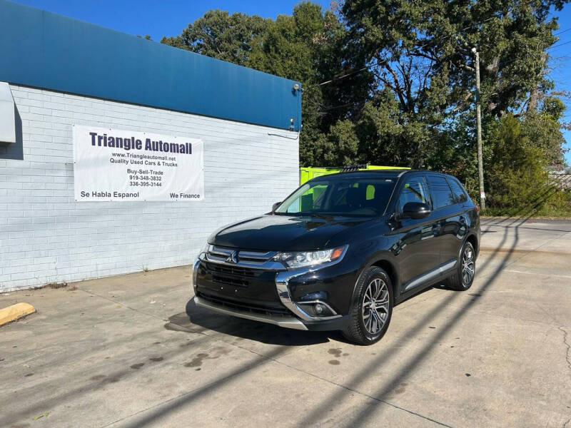 2017 Mitsubishi Outlander SE photo 2